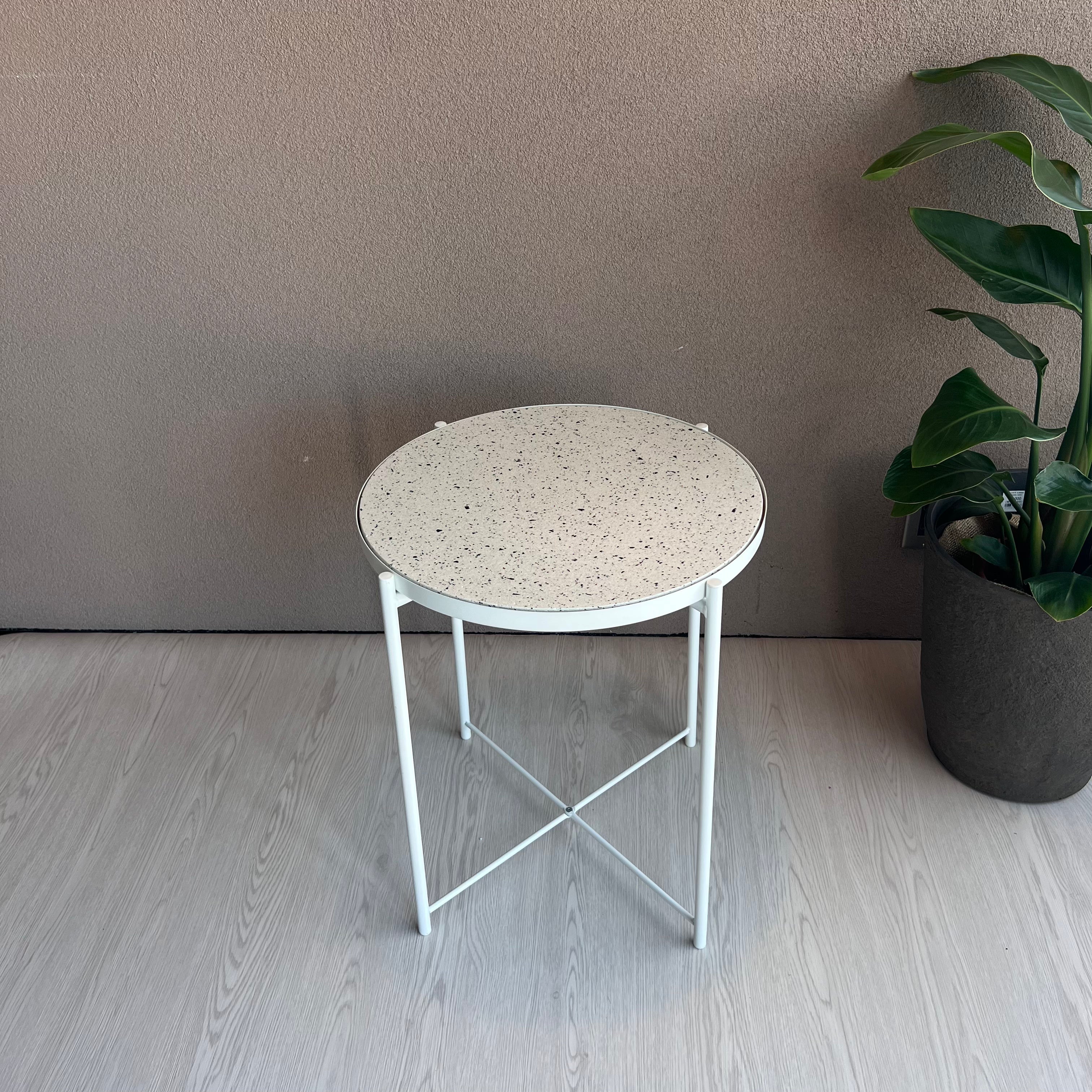 あきの家づくりコラボ商品/ビールストーン/サイドテーブル/petit Ant01 丸　直径45cm高さ53cm/ホワイト・グリーン・ベージュ