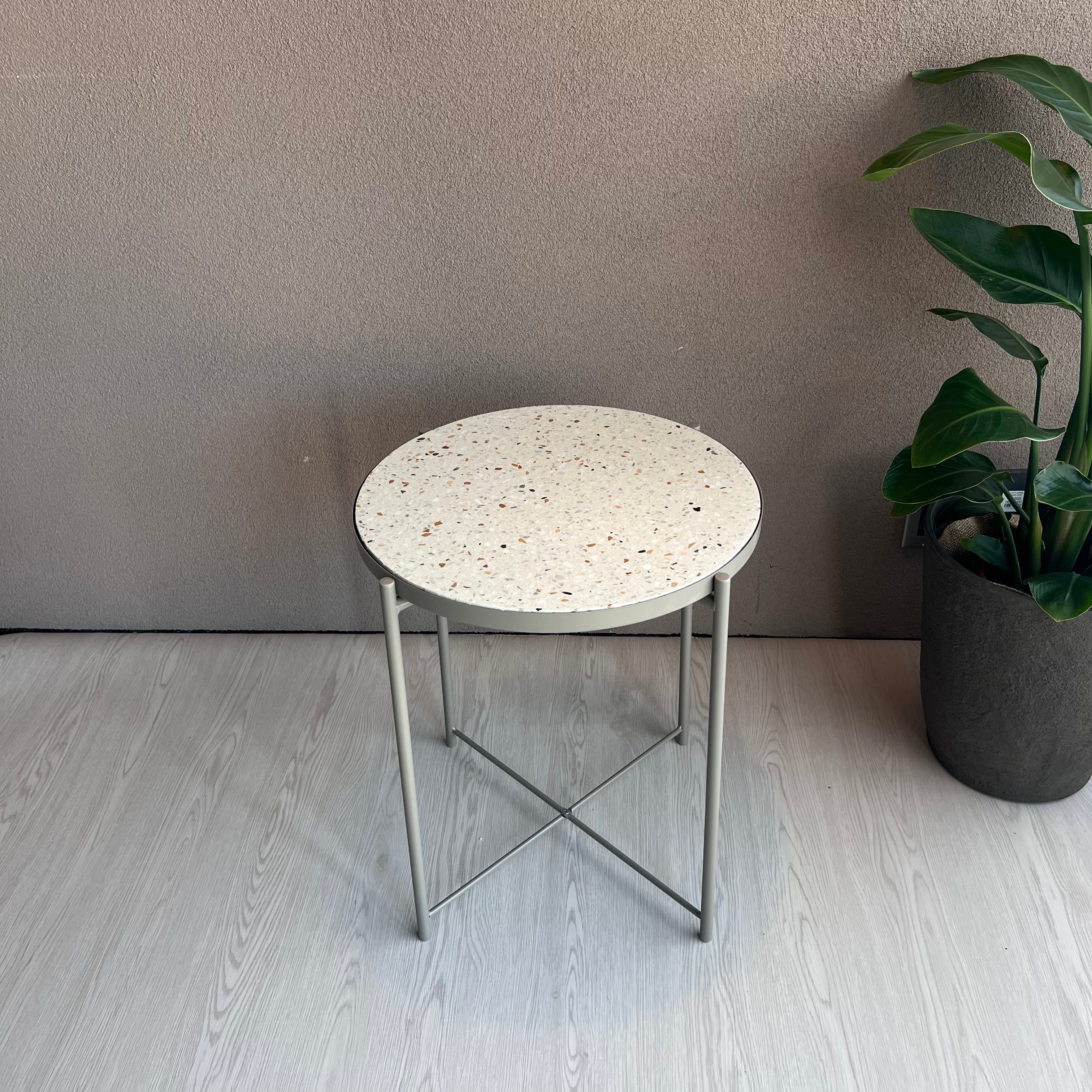 あきの家づくりコラボ商品/ビールストーン/サイドテーブル/petit Ant01 丸　直径45cm高さ53cm/ホワイト・グリーン・ベージュ