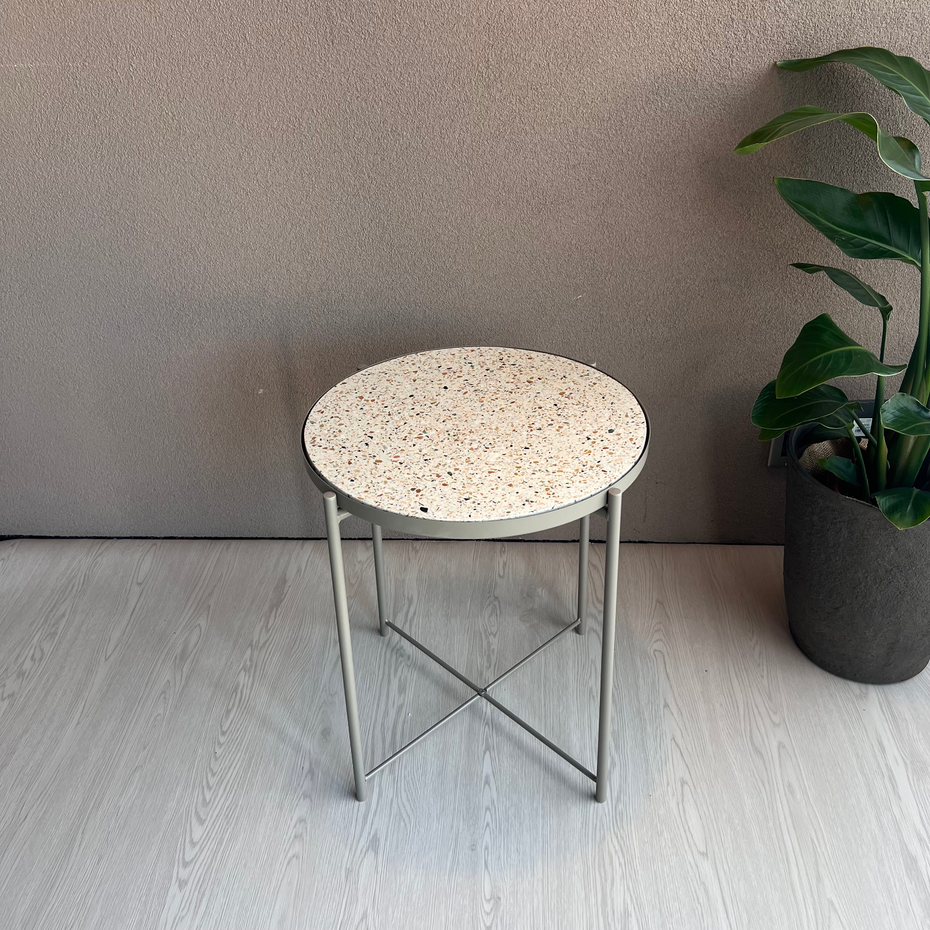 あきの家づくりコラボ商品/ビールストーン/サイドテーブル/petit Ant01 丸　直径45cm高さ53cm/ホワイト・グリーン・ベージュ