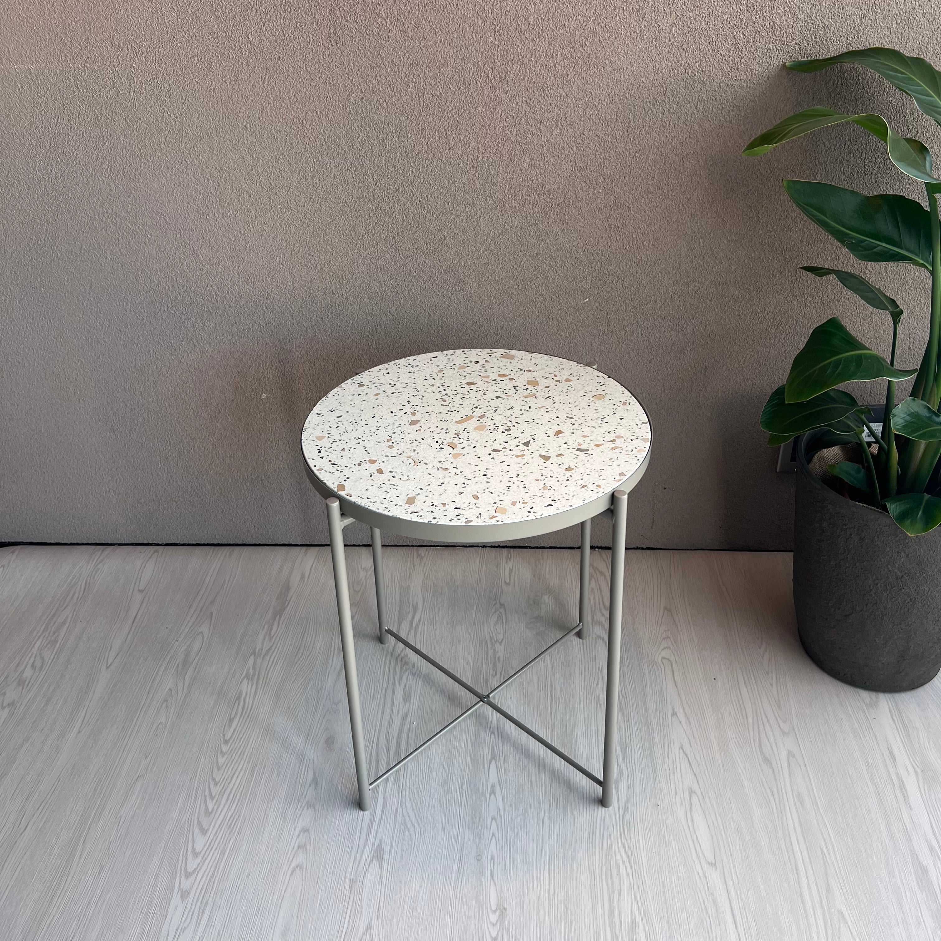 あきの家づくりコラボ商品/ビールストーン/サイドテーブル/petit Ant01 丸　直径45cm高さ53cm/ホワイト・グリーン・ベージュ