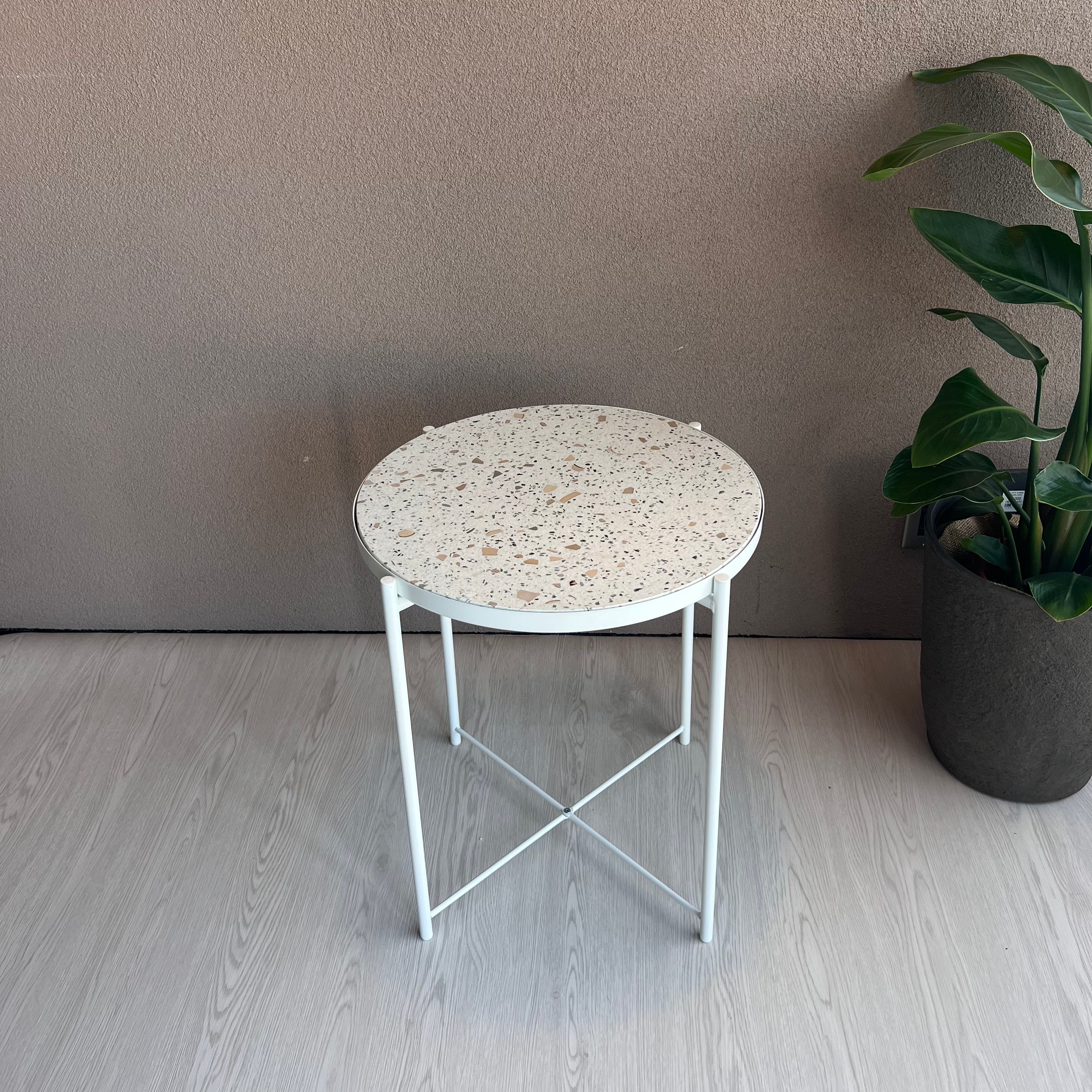 あきの家づくりコラボ商品/ビールストーン/サイドテーブル/petit Ant01 丸　直径45cm高さ53cm/ホワイト・グリーン・ベージュ