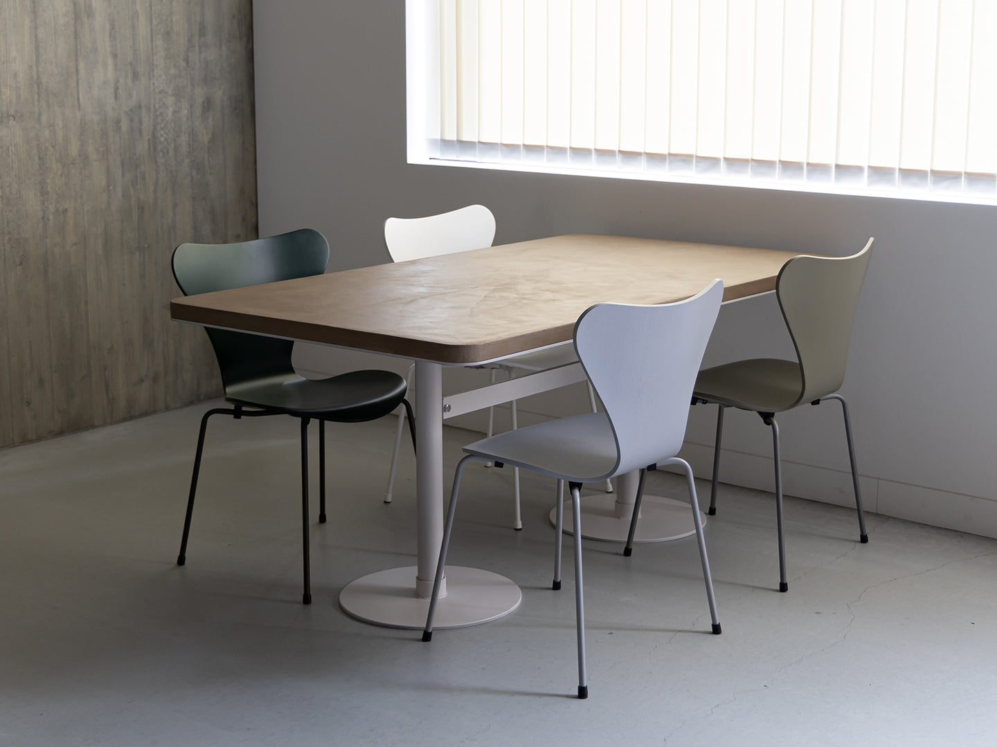 モールテックス (MORTEX) テーブルのオンライン通販/Bee