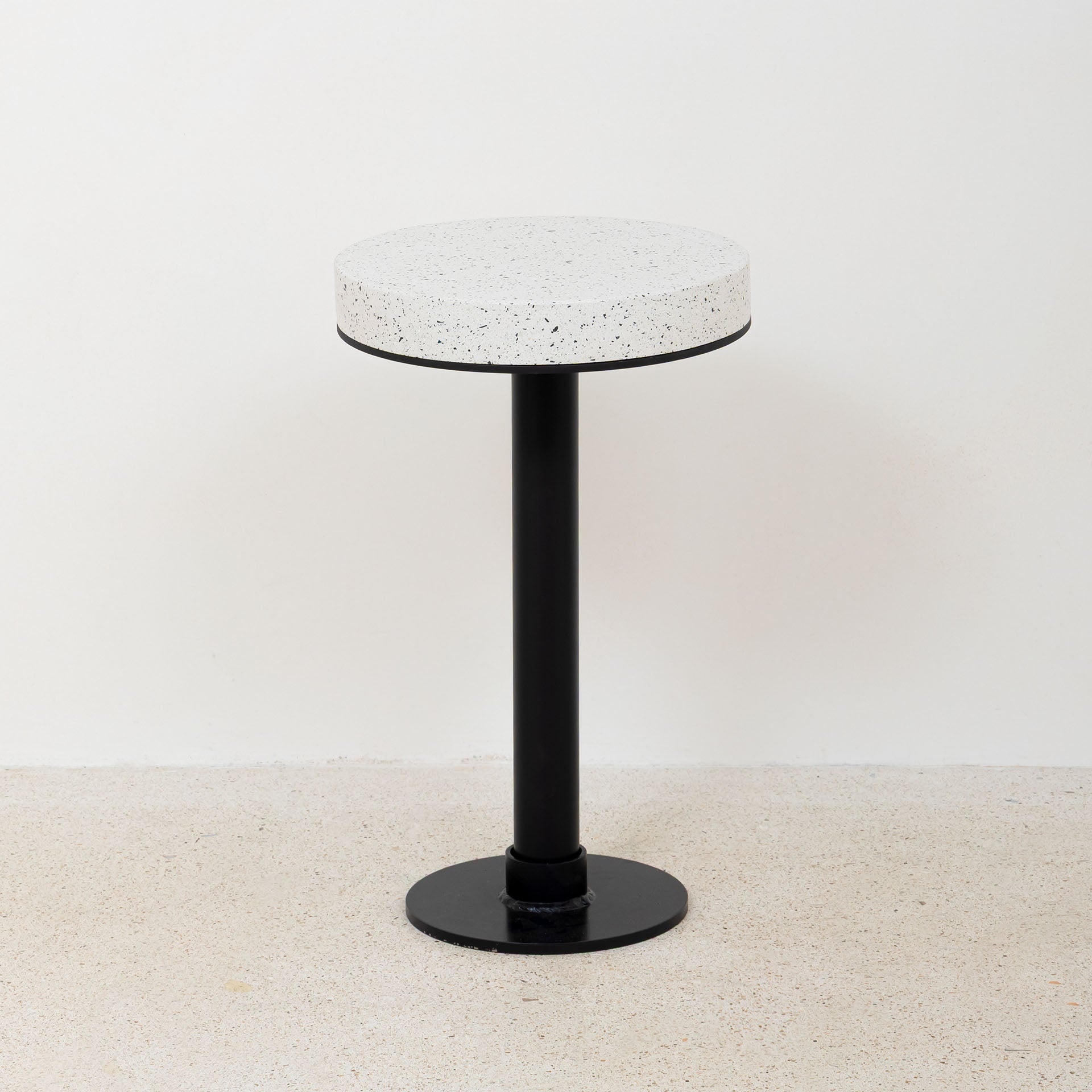 ビールストーン BEAL STONE サイドテーブル 丸 幅30cm Ant07