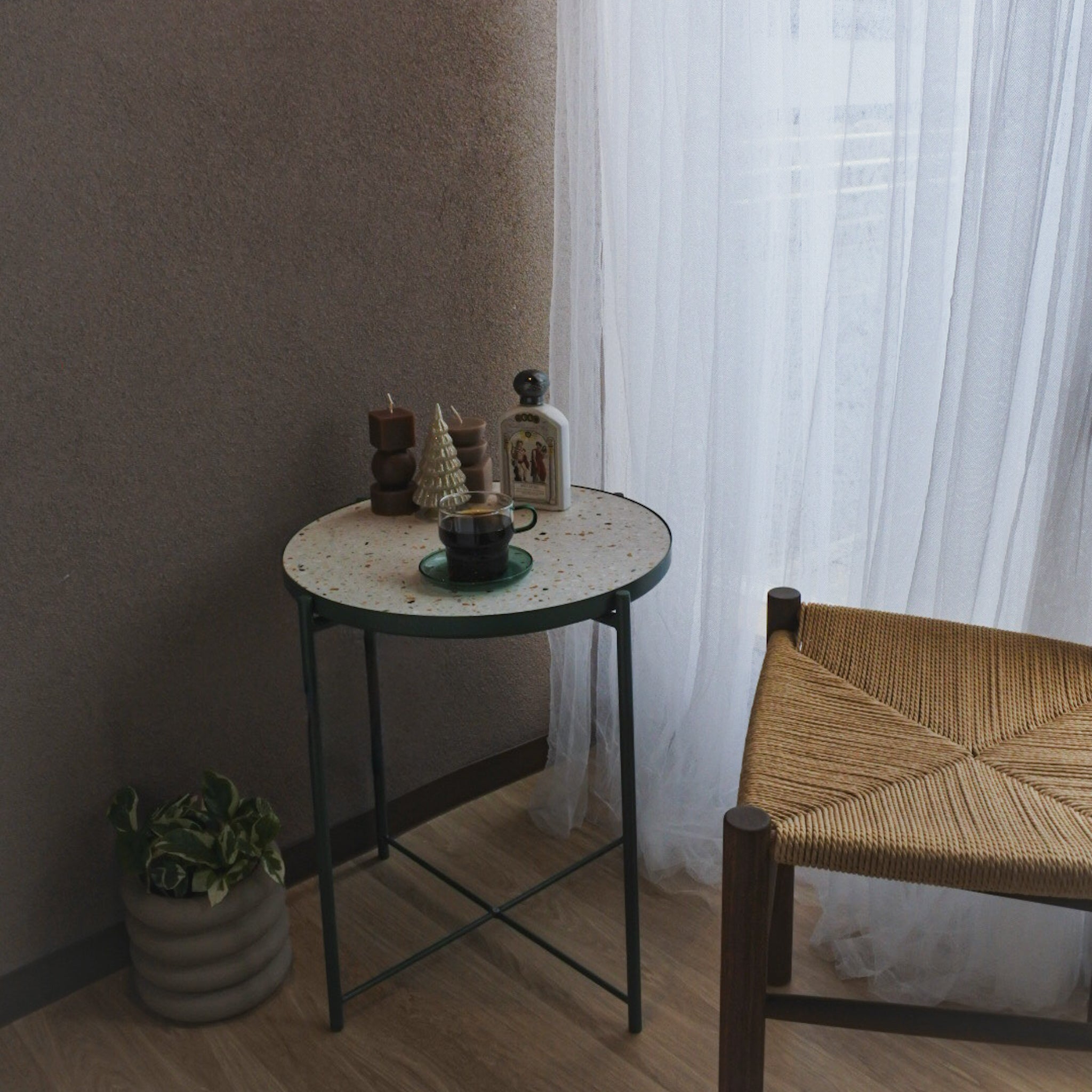 あきの家づくりコラボ商品/ビールストーン/サイドテーブル/petit Ant01 丸　直径45cm高さ53cm/ホワイト・グリーン・ベージュ